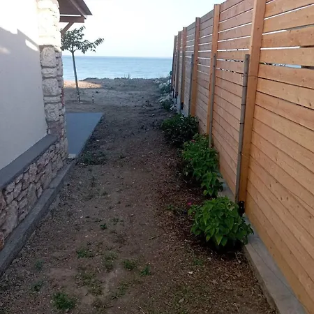 House On The Wave Relax