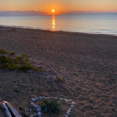 Tatil Evi House On The Wave Relax Koróni